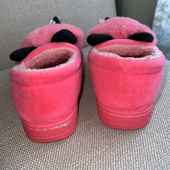 Slippers - Picture 3 of 7